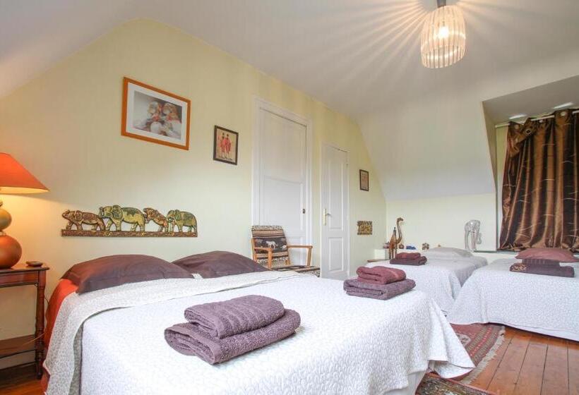 Семейный Номер, Manoir Des Turets