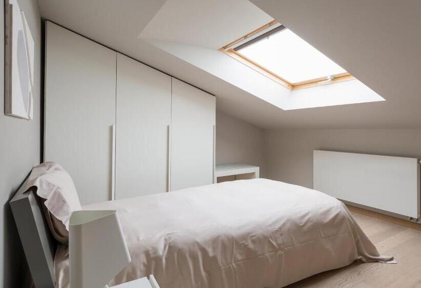 1 Bedroom Penthouse Apartment, Four Stars Apart