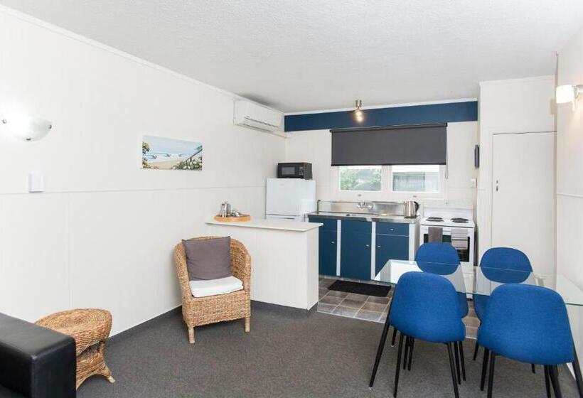 Апартаменты 1 Спальня Нижний Этаж, Waikanae Beach Motel