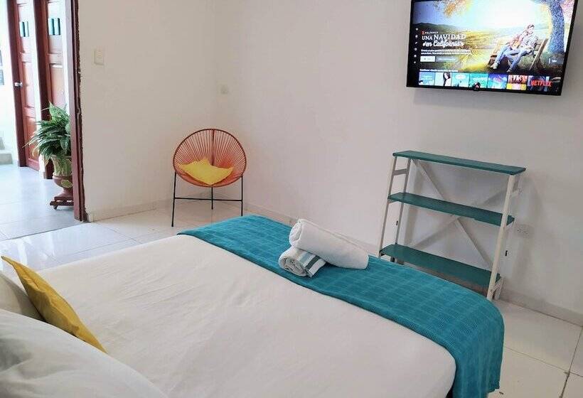 디럭스 룸, Bona Vida Hostel