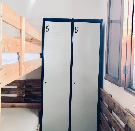 تختخواب در اتاق مشترک, Guesthouse Ca Artù