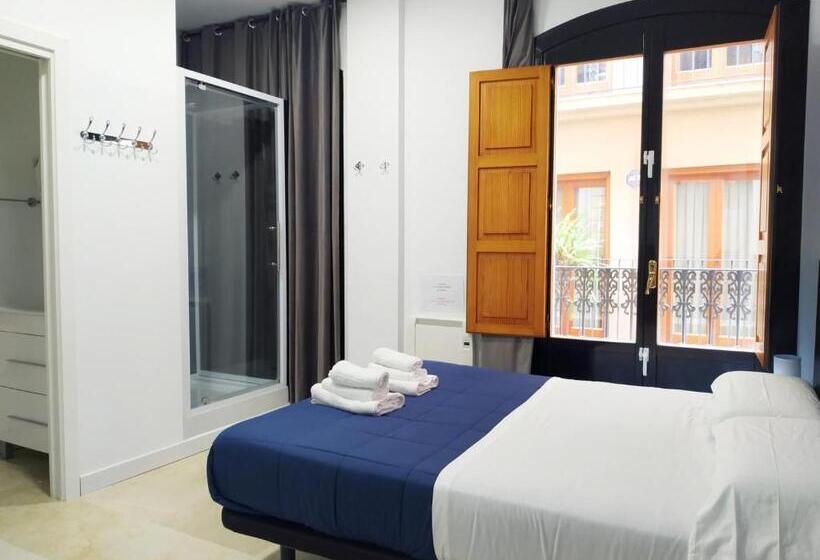 Номер Economy, Flats Friends Plaza De La Reina