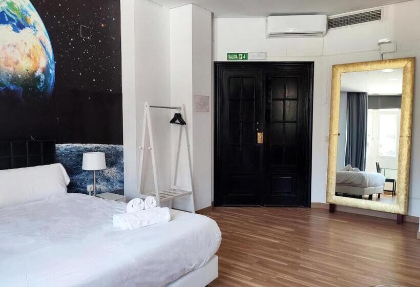 Стандартный Номер Кровать Кинг, Flats Friends Plaza De La Reina