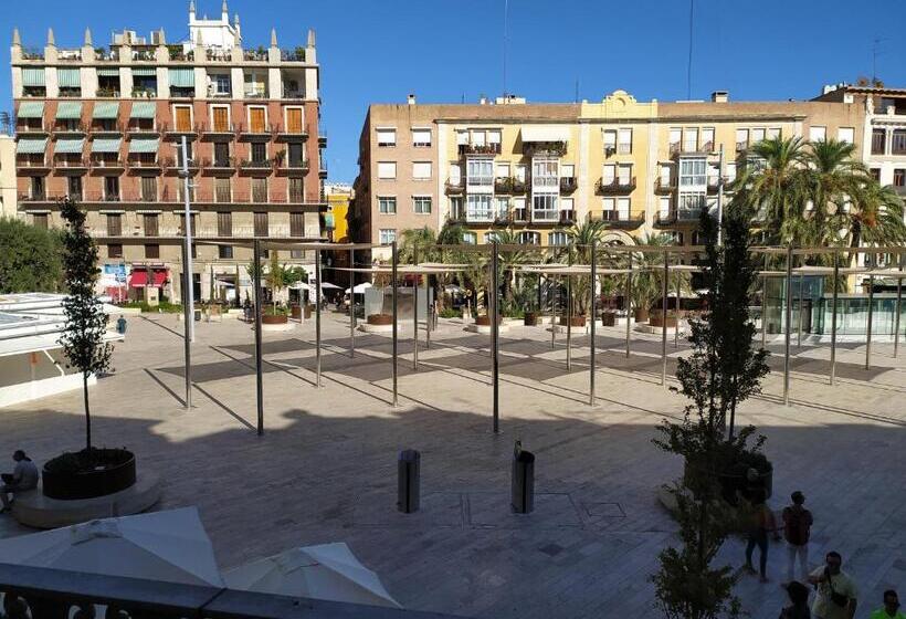 Стандартный Номер Кровать Кинг, Flats Friends Plaza De La Reina