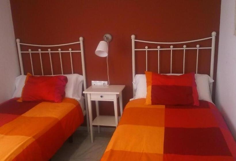 Номер Стандарт, Hostal Monteluna