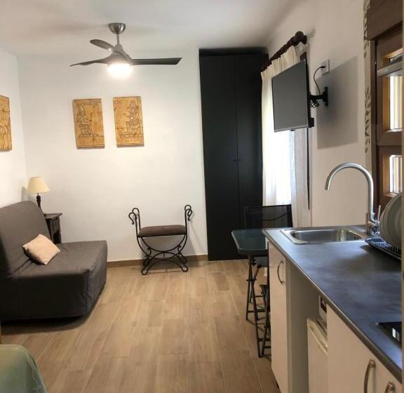 스탠다드 스튜디오 킹침대, Hostal Restaurante Fogón De Gredos