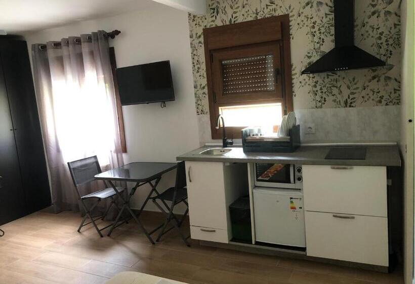 스탠다드 스튜디오 킹침대, Hostal Restaurante Fogón De Gredos