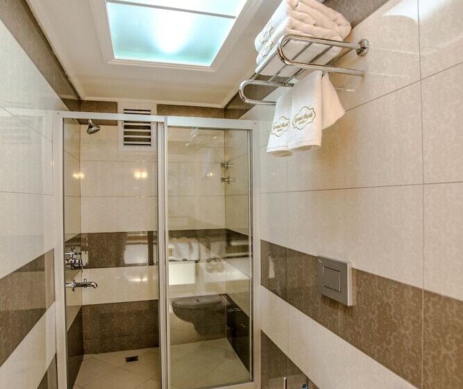 Номер Стандарт Трехместный, Grand Akçalı Otel