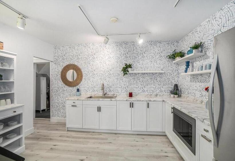 Четырехместный Номер Стандарт, Waters View Inn