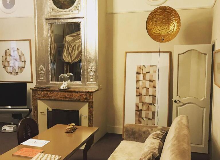 Люкс Повышенной Комфортности, Hôtel Particulier Le 28
