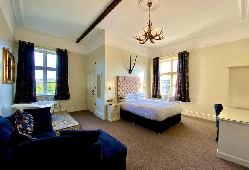 Полулюкс Вид на Сад, Ruswarp Hall   Whitby