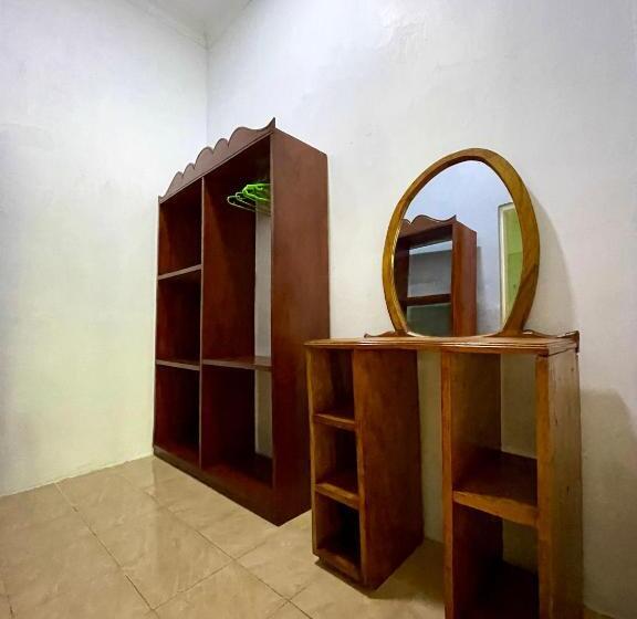 Кровать в Общей Комнате, Green S Nungwi