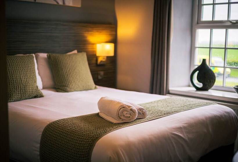 اتاق استاندارد, Three Horseshoes Inn