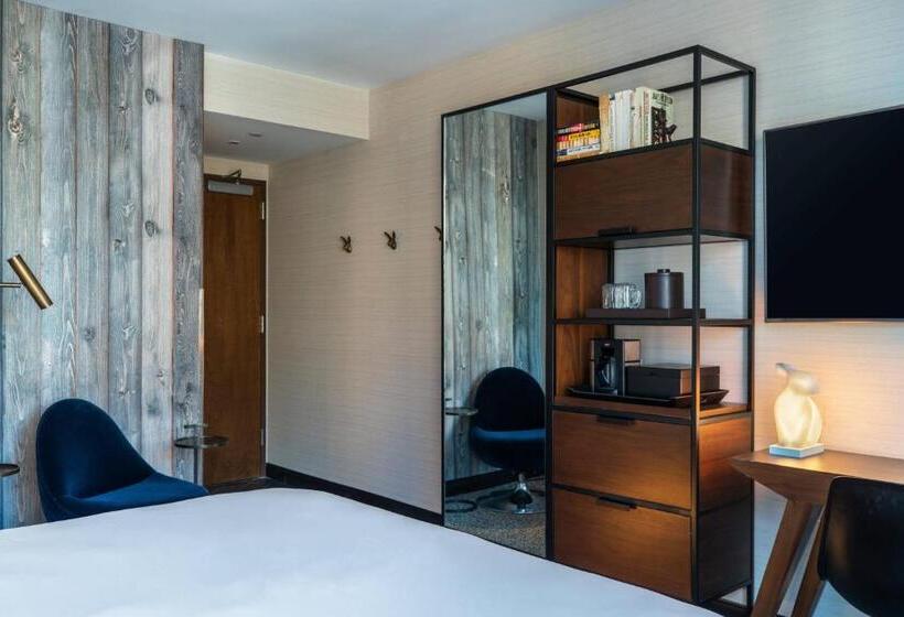 اتاق استاندارد با تخت بزرگ, Renaissance New York Chelsea