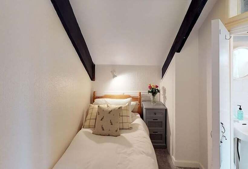 Номер Стандарт, Ranscombe House