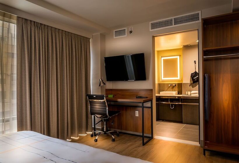 اتاق پرمیوم, La Quinta By Wyndham Time Square South