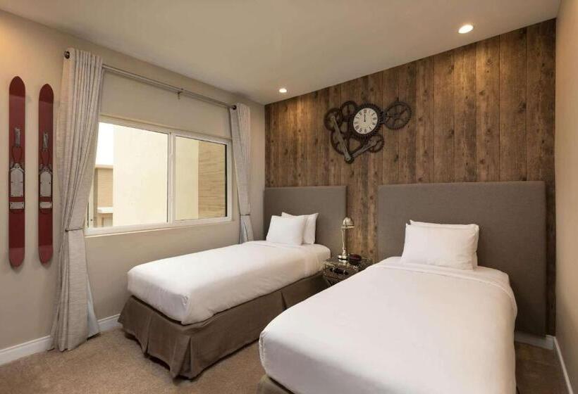 בקתת חדר, Magic Village Views Trademark Collection By Wyndham