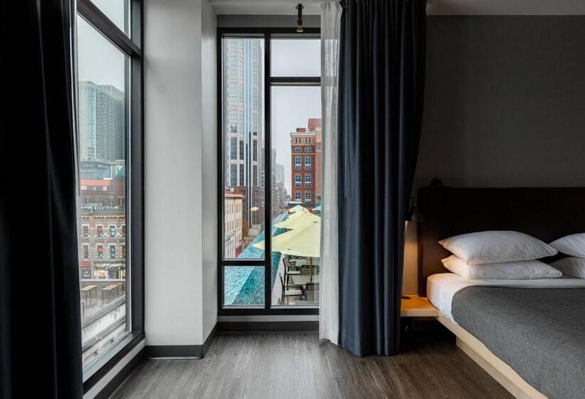 اتاق استاندارد با تخت بزرگ, Moxy Nashville Downtown