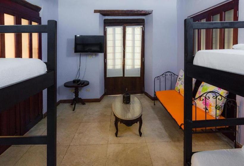 침실 3개 아파트, Casa Cordoba Román