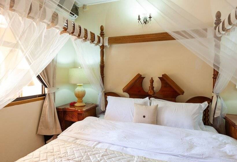 اتاق خانوادگی با چشم‌انداز باغ, Oceane Self Catering