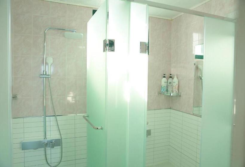 Семейный Номер Вид на Море, Mangsang Beach Pension