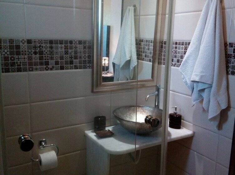 3-Bett-Standardzimmer, Villa Koronios