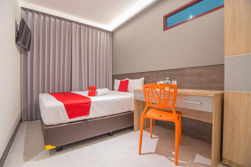 Номер Deluxe, Reddoorz Near Taman Rejomulyo