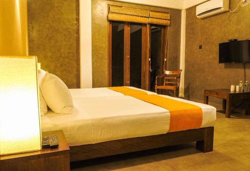 Deluxe Room, Go Go Green Resort