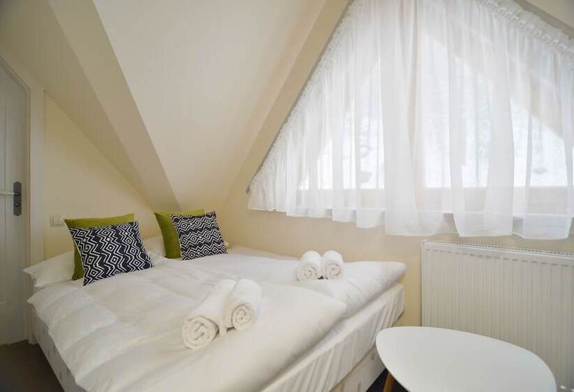 Классический Номер, Krupówka Mountain Resort Szczyrk   Widokowy Hotel Z Basenami & Wellness