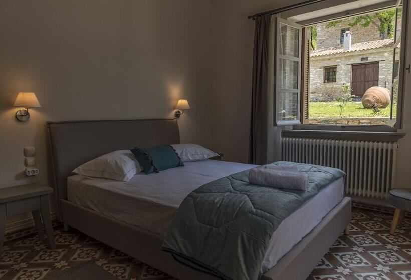 Family Suite, Paradosiako Saratsi   Traditional Guest House