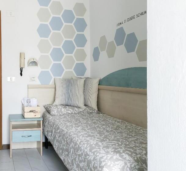 اتاق اکونومی یک تخته, Alba B&b