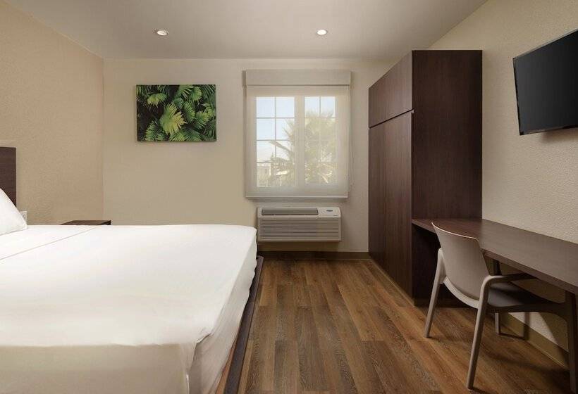 スイート, Extended Suites Querétaro Juriquilla