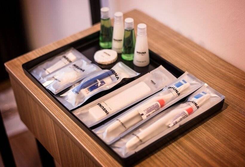 디럭스 룸, Insuna