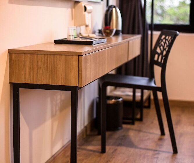 디럭스 룸, Insuna