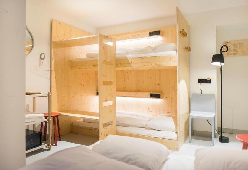 Номер Стандарт Четырехместный Совместный Санузел, The Green Elephant Hostel & Spa