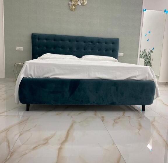 带按摩浴盆的套房, Maison De Luxe