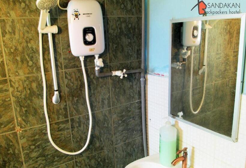 اتاق استاندارد, Sandakan Backpackers Hostel
