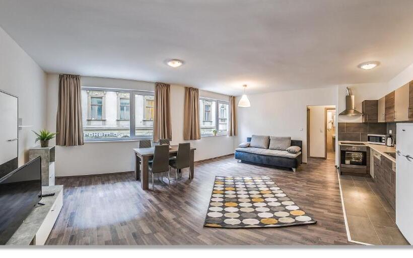 带1个卧室的公寓, Nova City Apartments