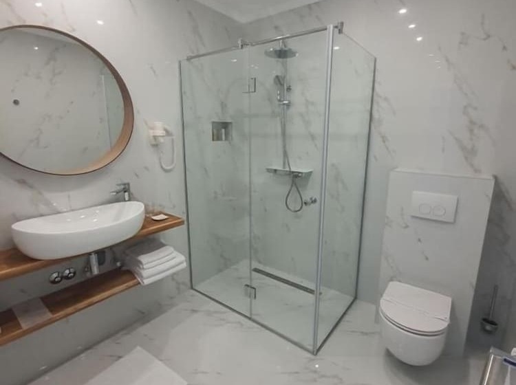 اتاق استاندارد با بالکن و چشم‌انداز دریا, Rooms Nadia