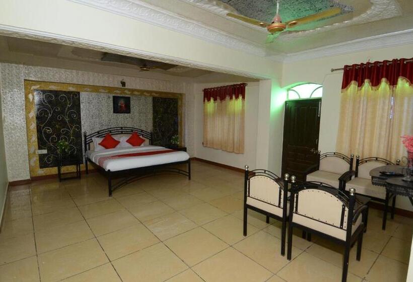 트리플 클래식 룸, Rani Bagh By Oyo Rooms