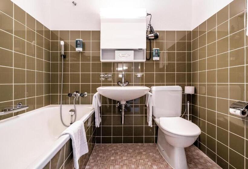 Одноместный Номер Стандарт Двуспальная Кровать, Strela By Mountain Hotels