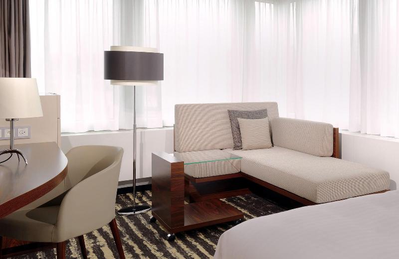 اتاق لوکس با تخت بزرگ, Zurich Marriott