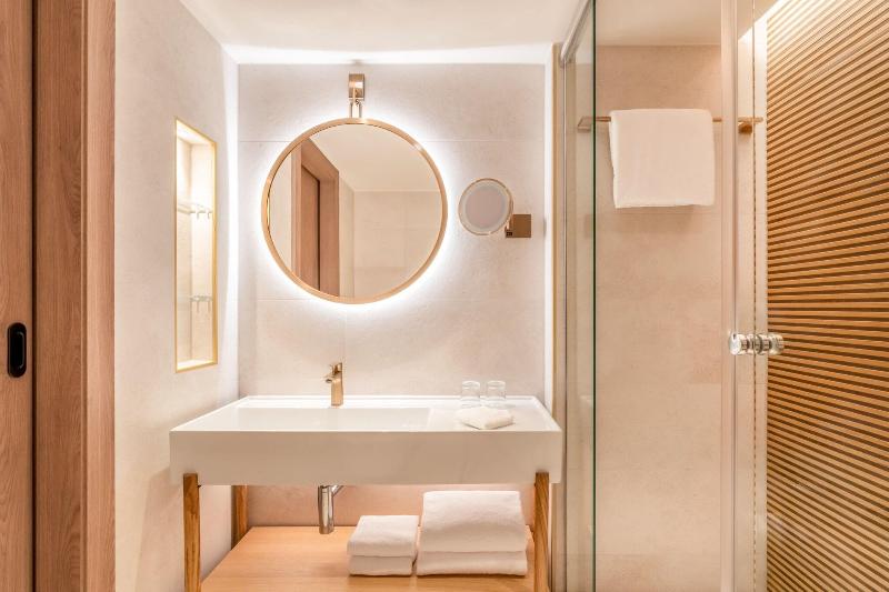 اتاق سوپریور با تخت بزرگ, Zurich Marriott