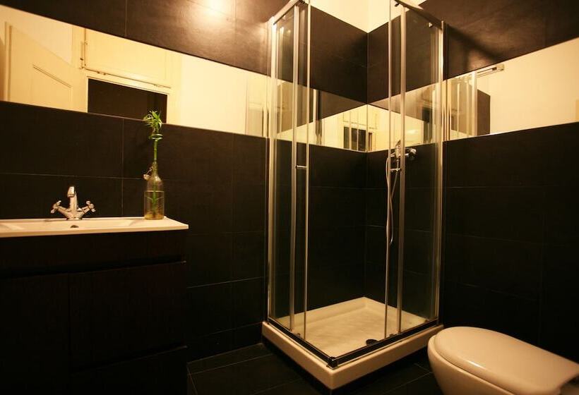 اتاق استاندارد یک تخته با سرویس بهداشتی مشترک, Friendly Hills Bairro Alto