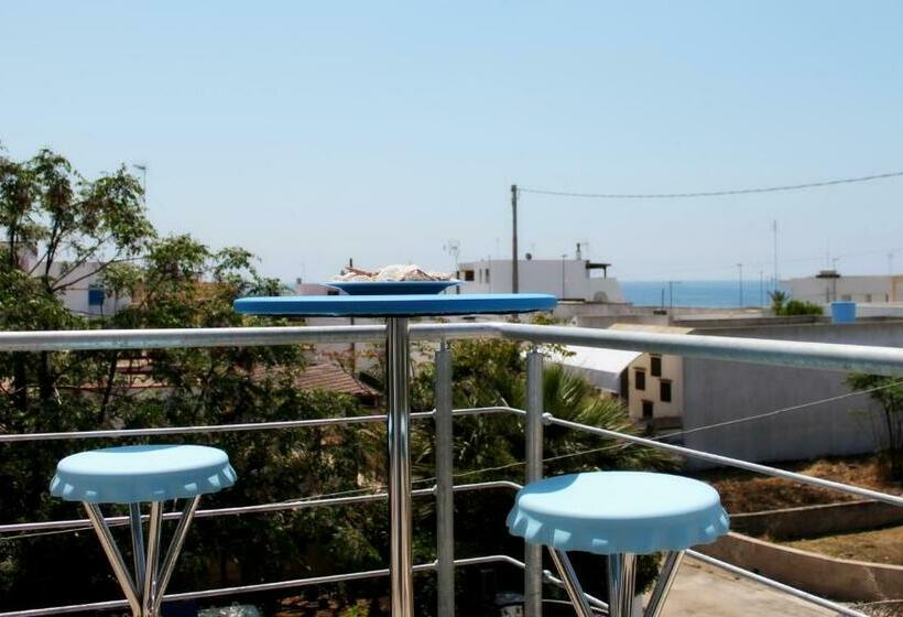 اتاق لوکس, B&b Punta Stilo