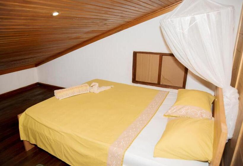 اتاق استاندارد با سرویس بهداشتی مشترک, Albergaria Porcelana