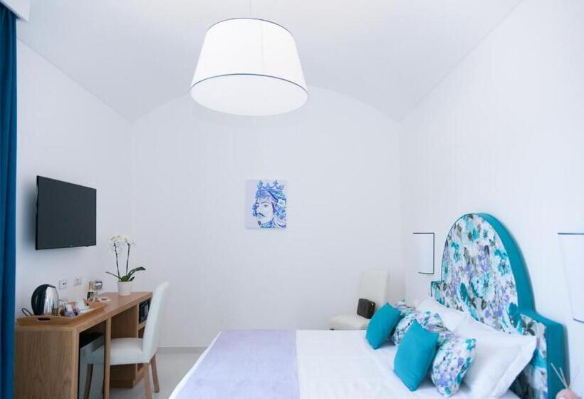 غرفة ديلوكس مزودة بشرفة, Sorrento Stylish Rooms