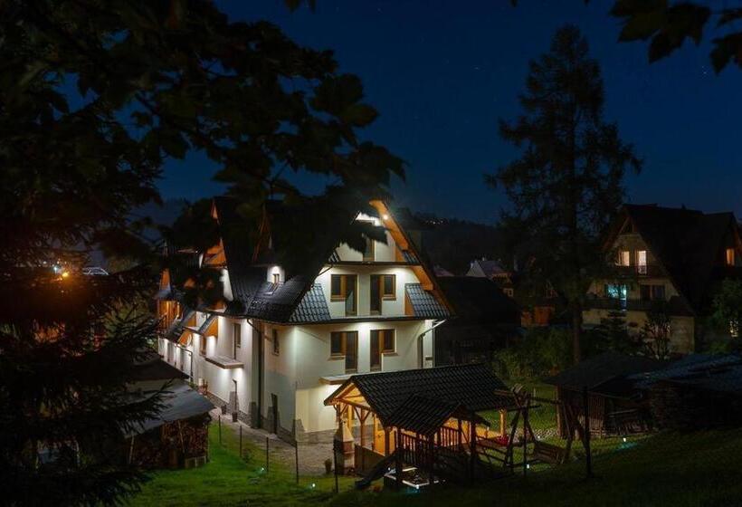 اتاق لوکس, Willa U Gałów
