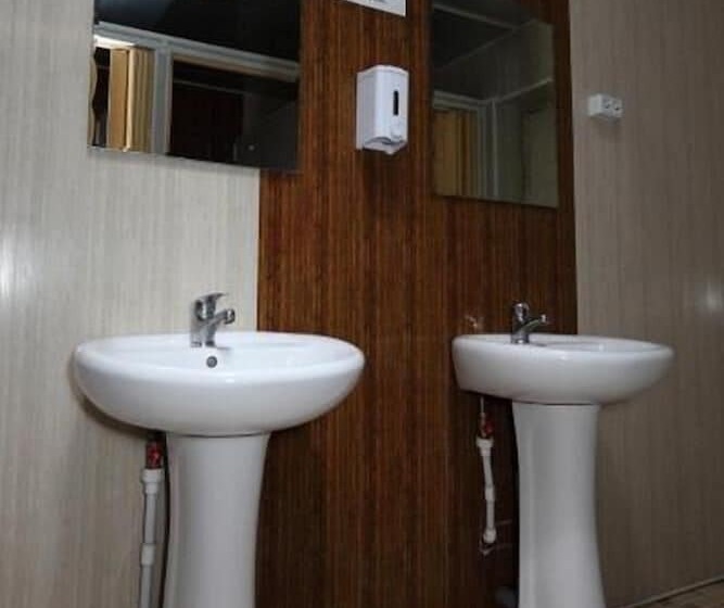 اتاق استاندارد چهار تخته, Hostel Sfera