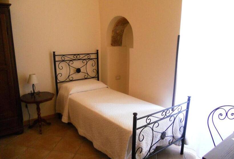 Номер Стандарт, B&b Macrina